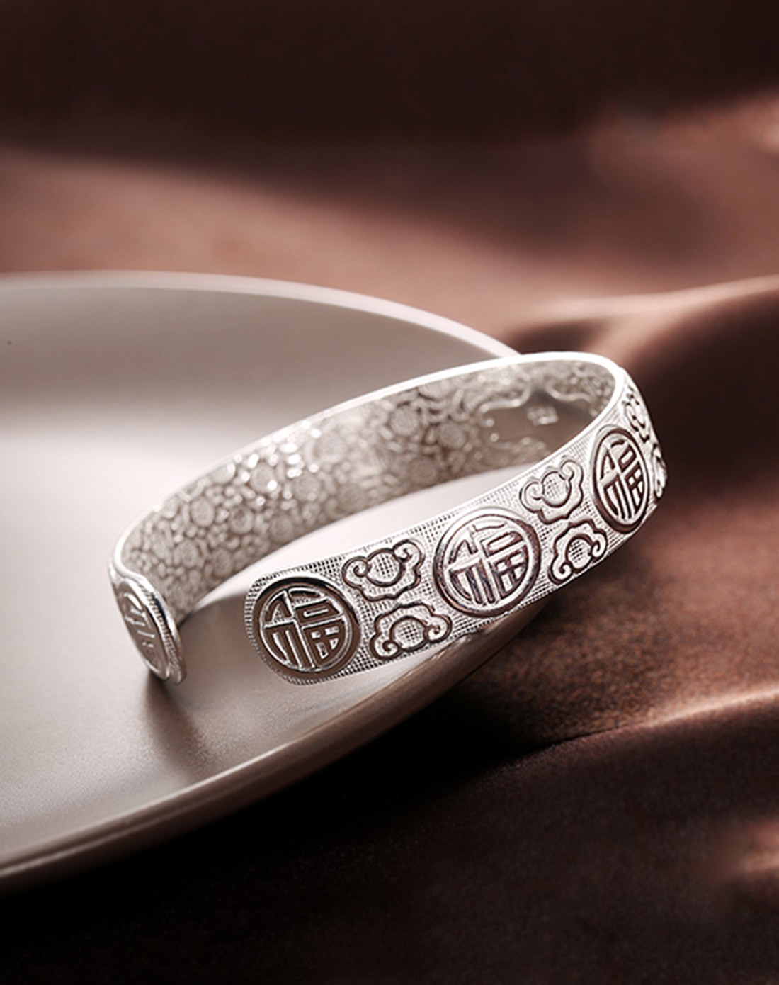 s999千足银手镯福云40g(配证书)