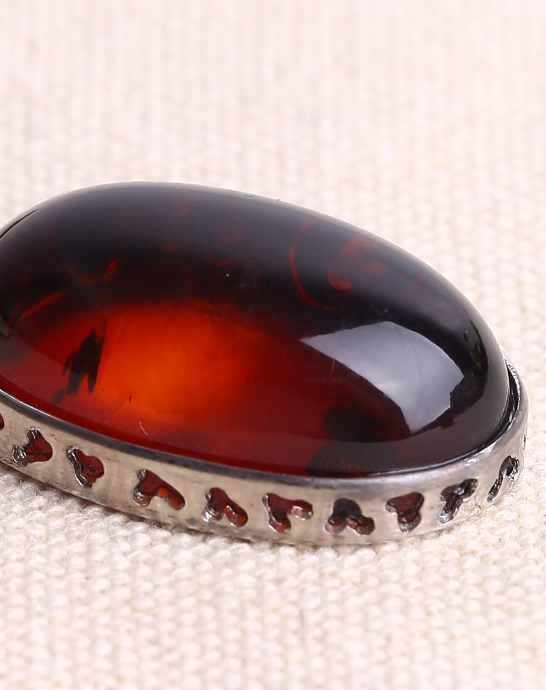 【独家】闲庭花落天然血珀吊坠附证书