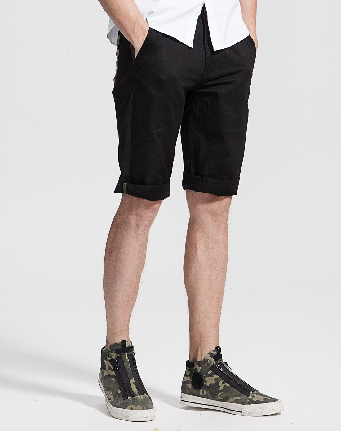 男装黑色低腰小直筒休闲梭织中裤