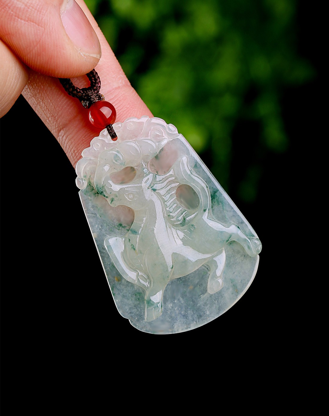 a货翡翠冰种水润剔透飘绿花马上有钱吊坠