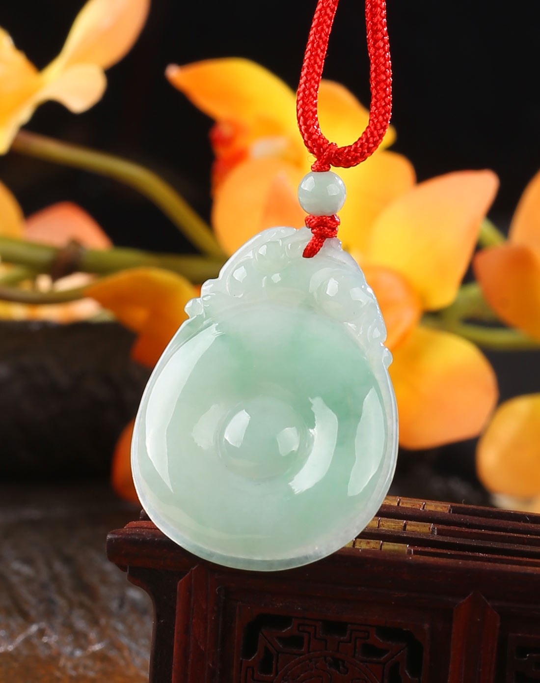 天然翡翠a货福在眼前吊坠(国家权威认证)