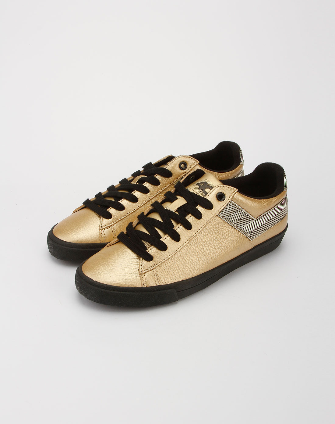 男款金色系带个性硫化鞋