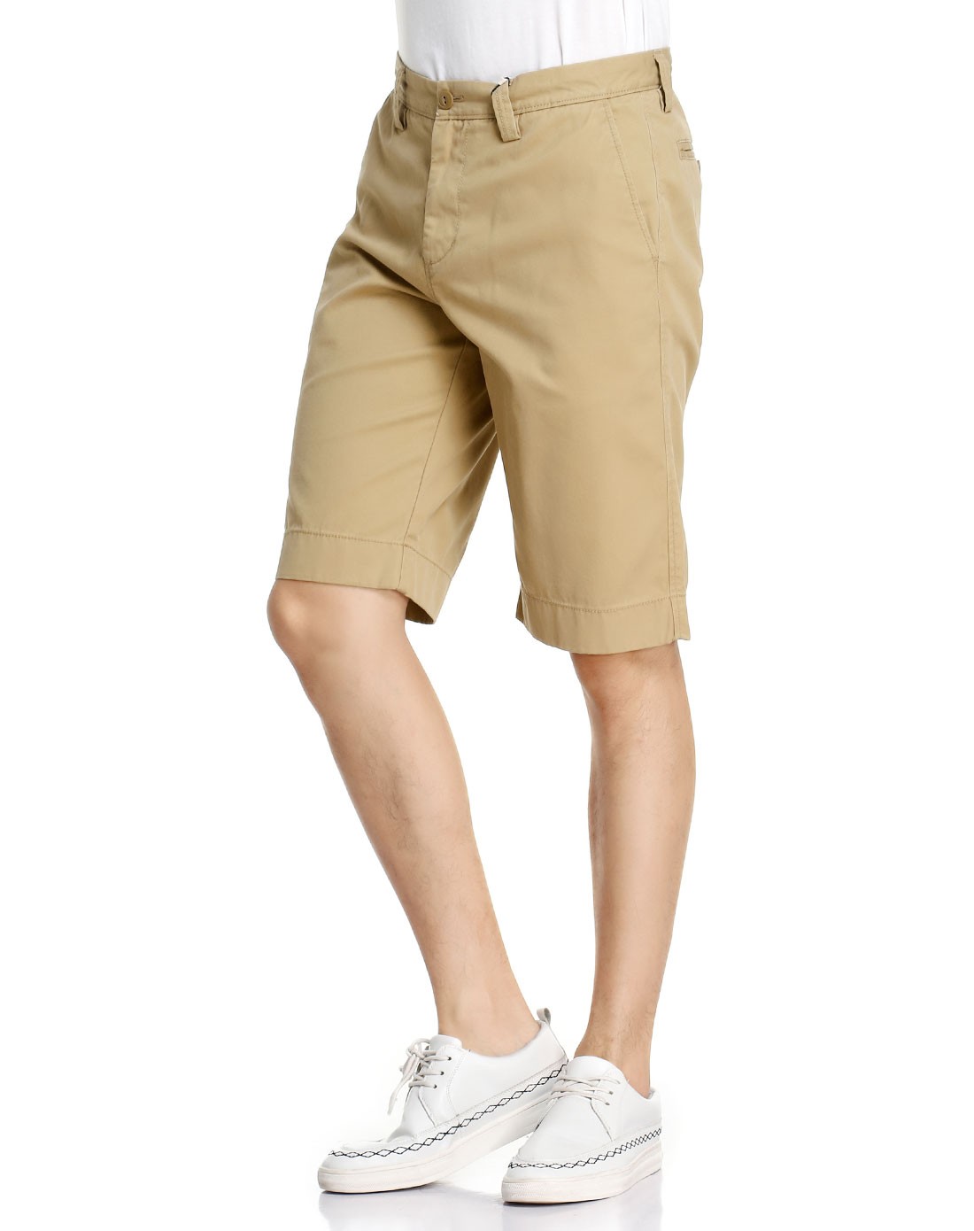 男款卡其色潮流英俊挺拔休闲短裤