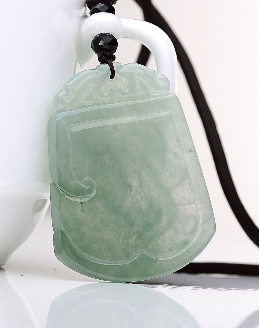 天然a货翡翠冰种油润通透丹凤来仪吊坠