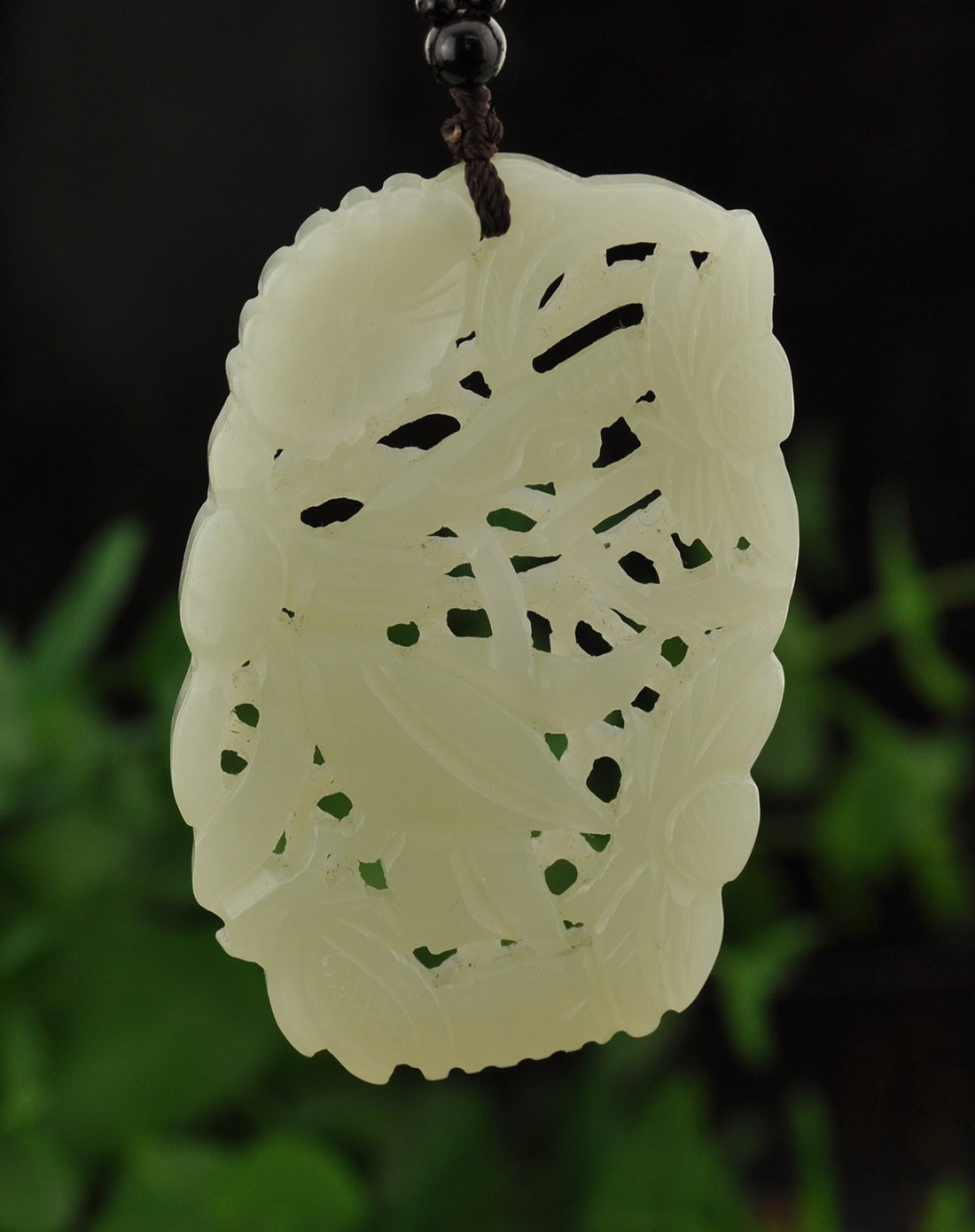 和田玉镂空精雕花件