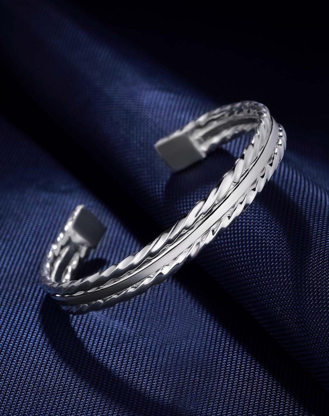 【首发】缘定三生s999银优雅时尚手镯