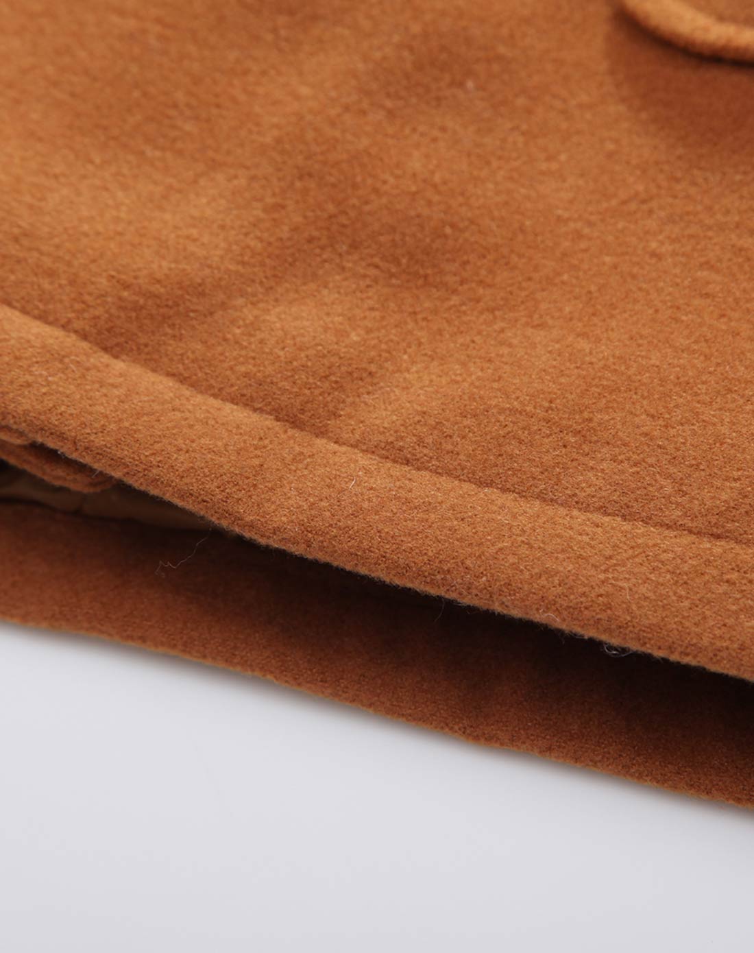 男童金驼色大衣