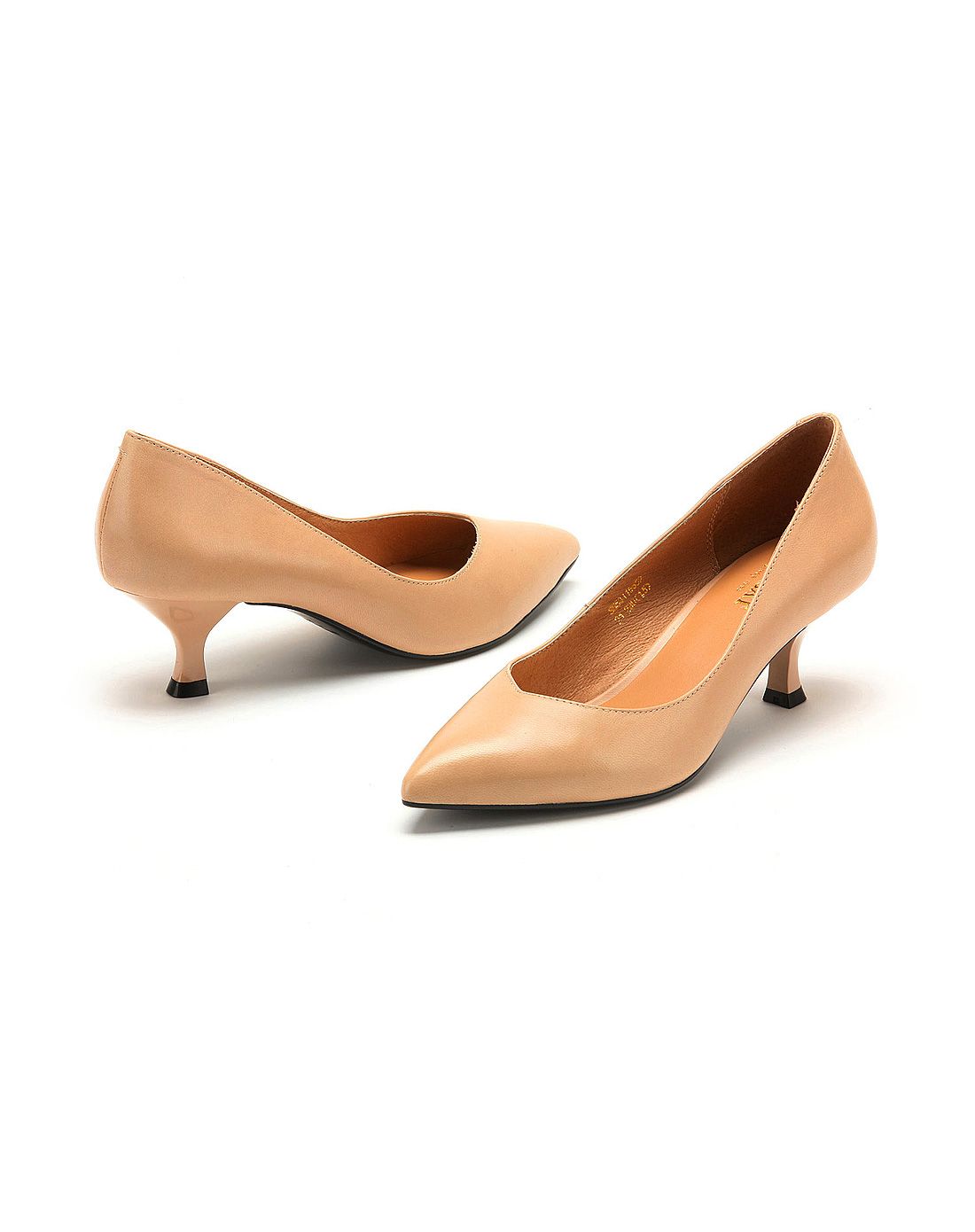 星期六stsat 2015年新款杏色羊皮职业单鞋