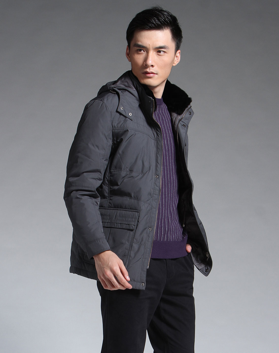 堡马posemer男装专场-深灰色连帽毛领拉链长袖羽绒服