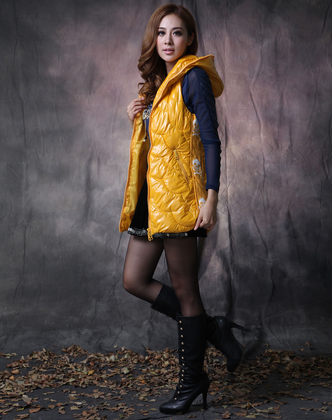 黄色时尚长马甲