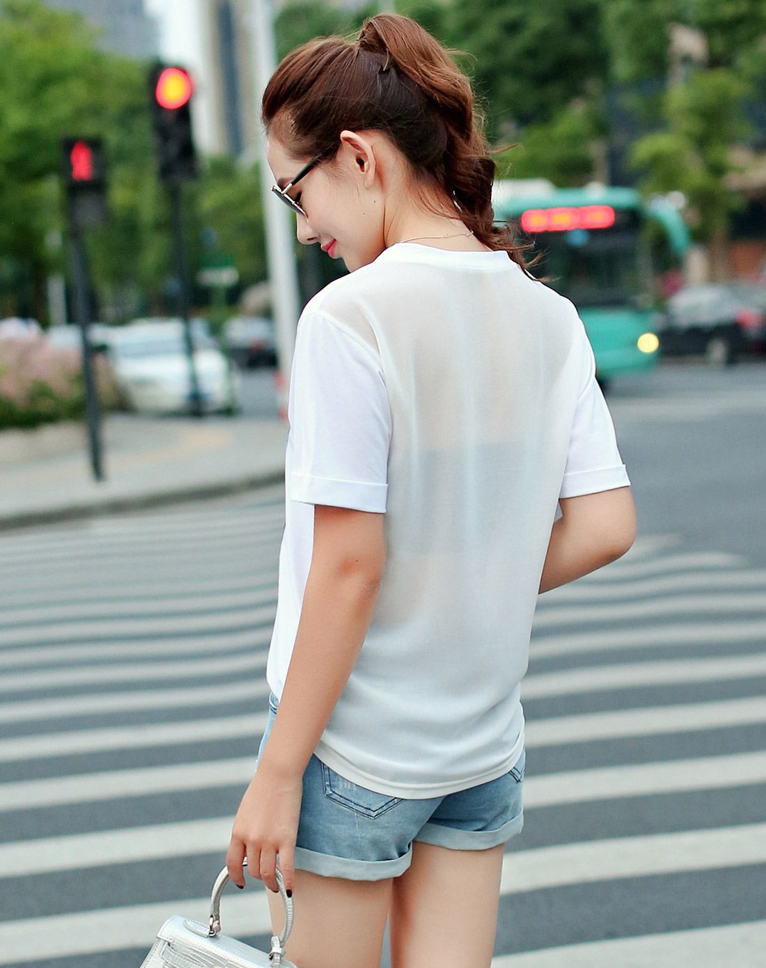 白色短袖美女图女式t恤