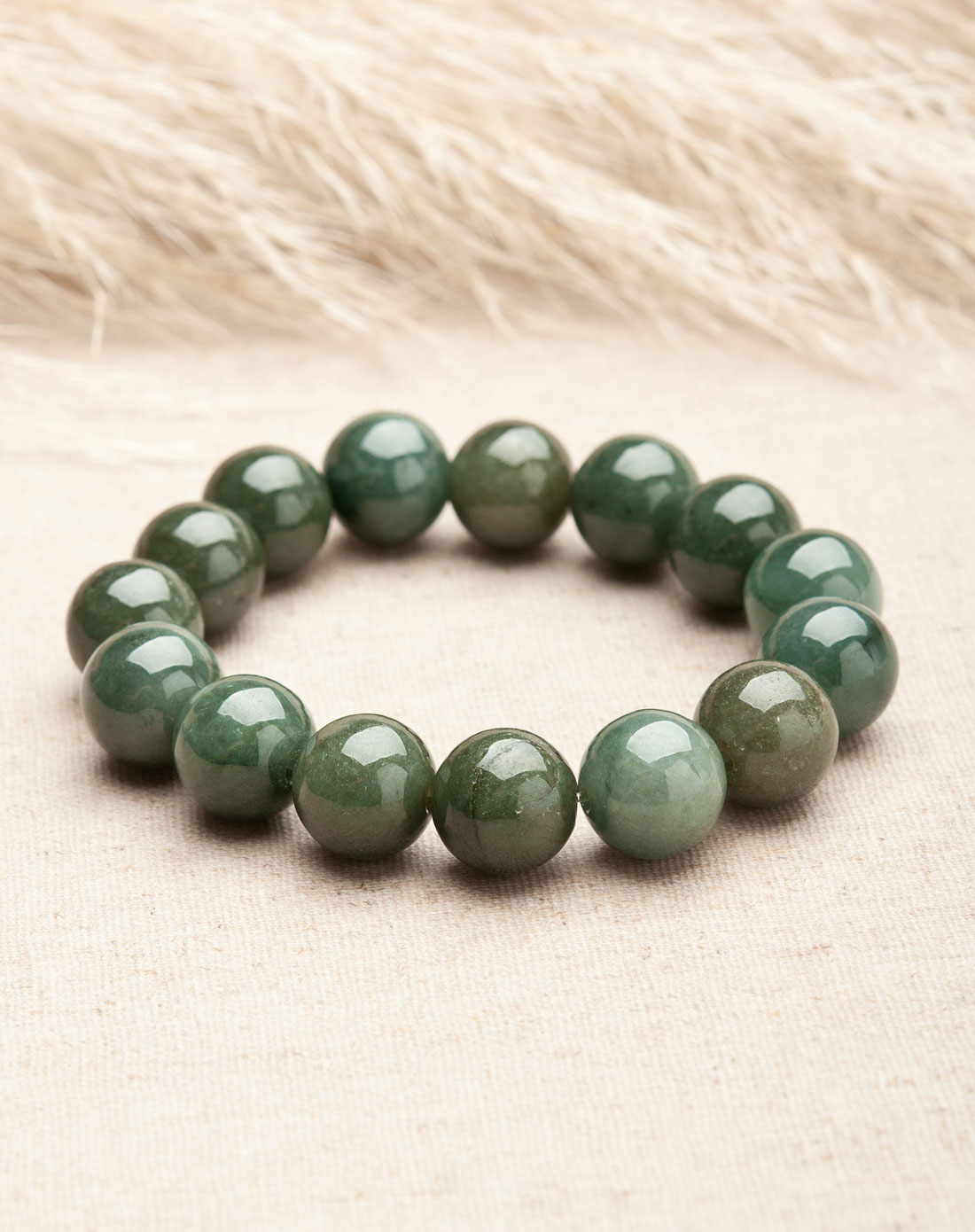 绿色翡翠油青手串
