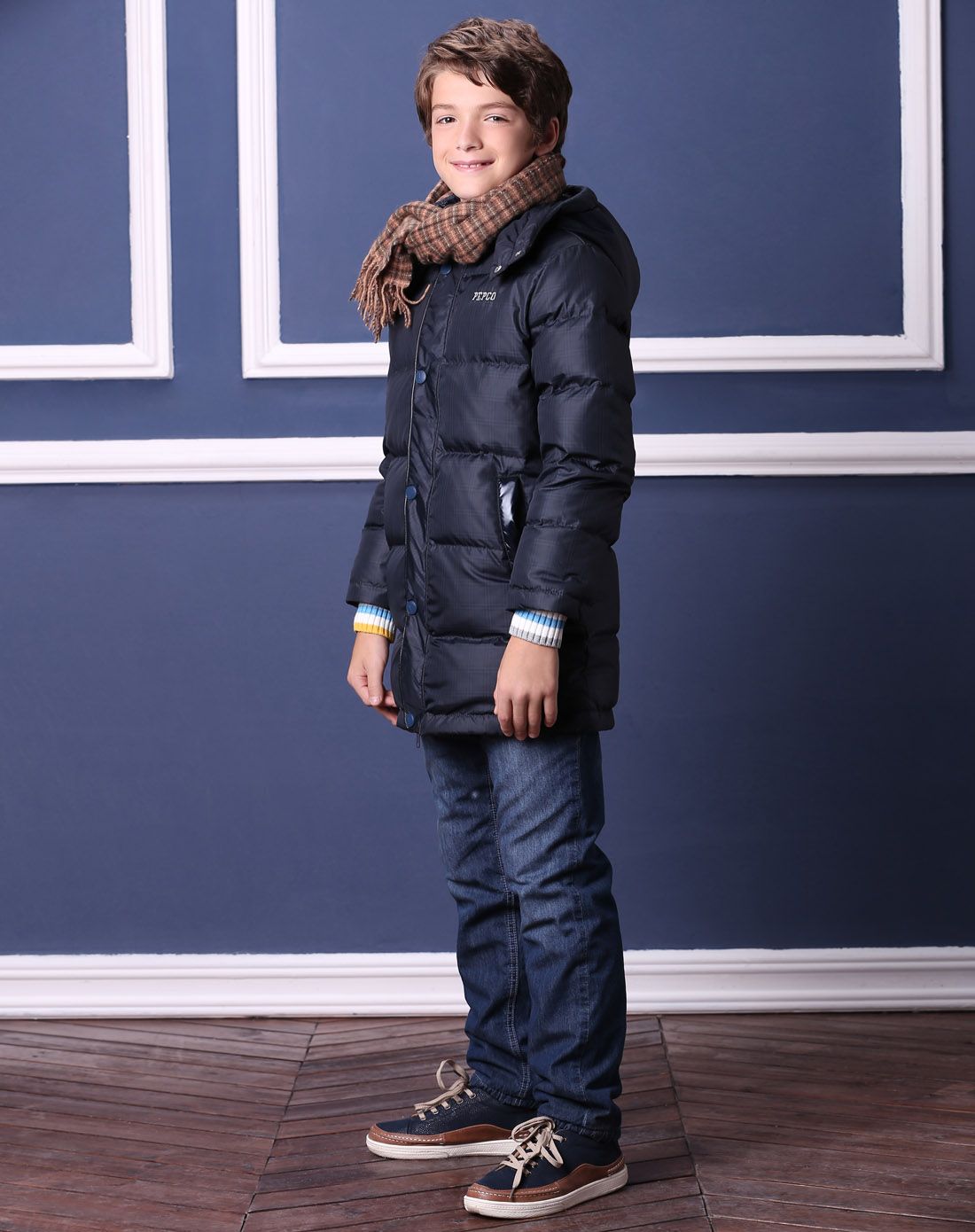 小猪班纳 男童蓝色织格童带帽长款羽绒服