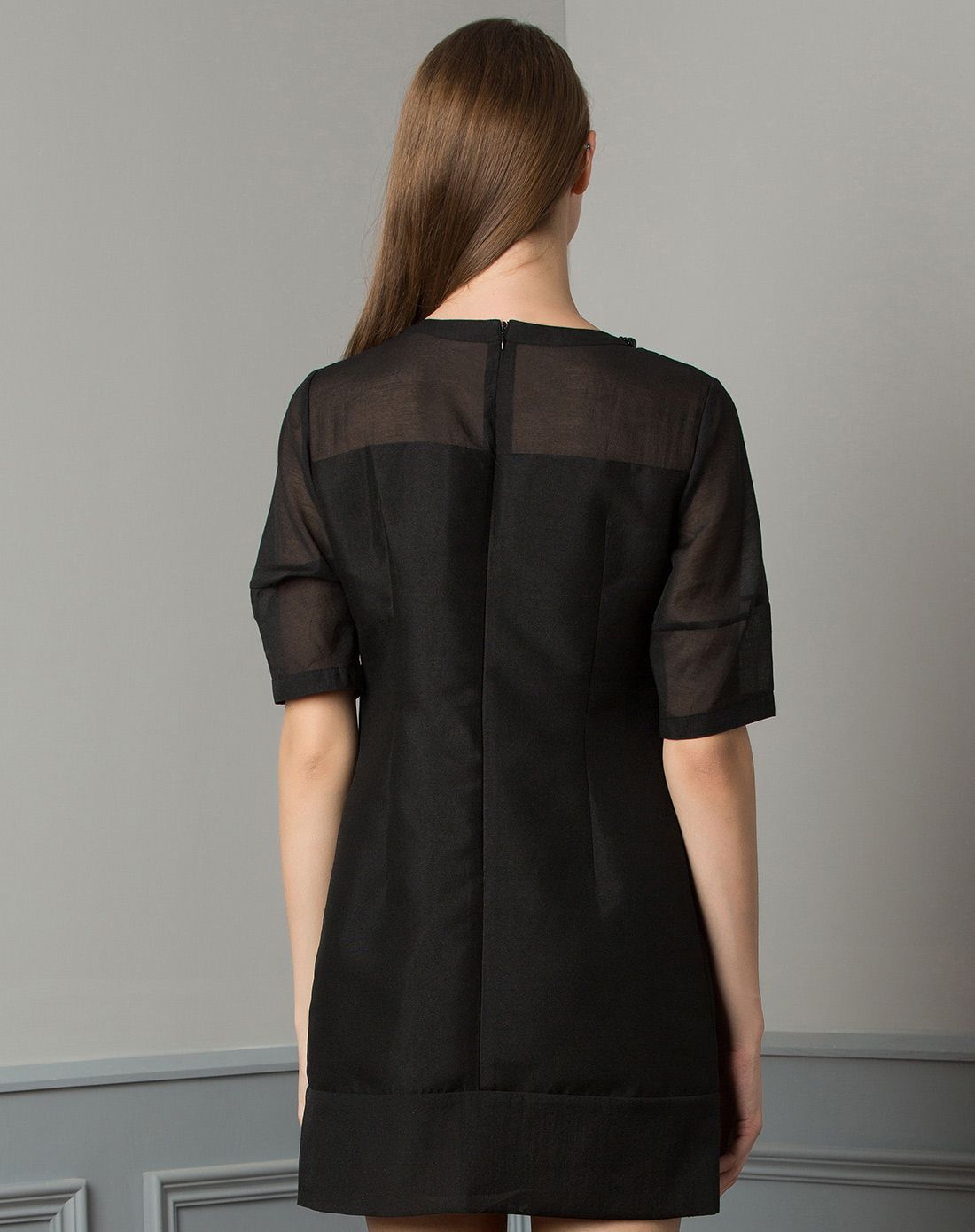 黑色欧根纱通透连衣裙