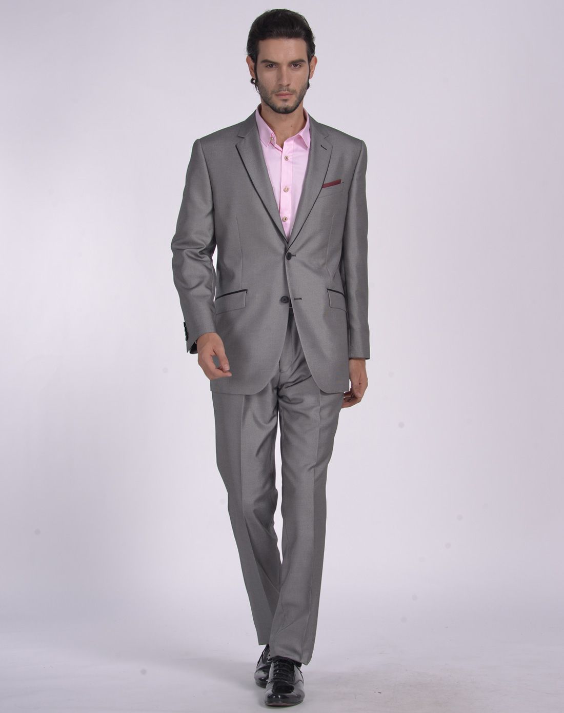 修身版银色亮面平驳头单开祺西服两件套