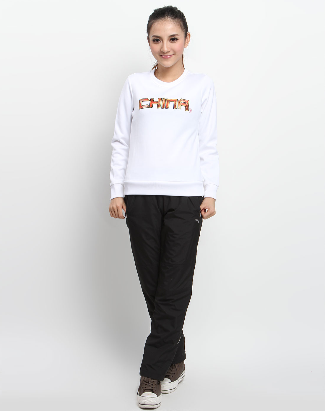 女款 白色coc系列运动长袖套头卫衣