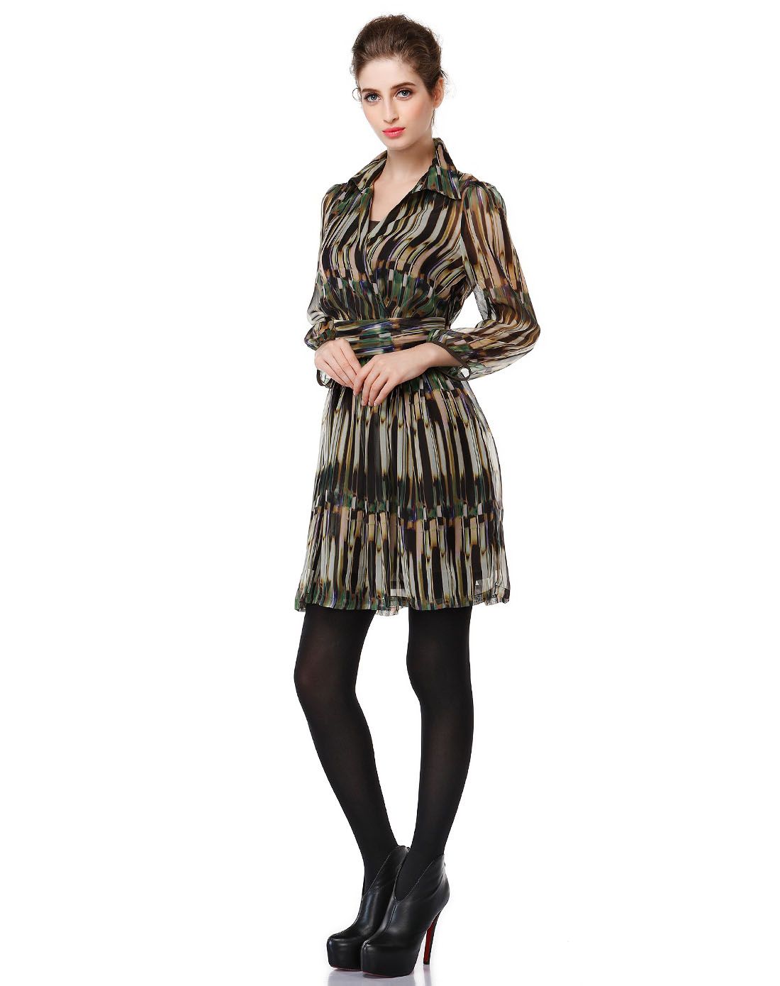 丹尼爱特daniel hechter女装专场 > 绿/多色典雅印花七分袖连衣裙