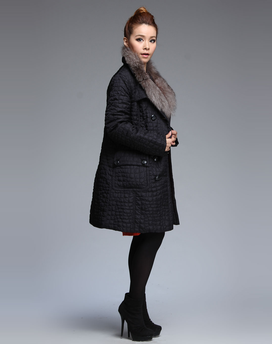 东隆donglong羽绒服专场-黑色花毛领长袖羽绒服