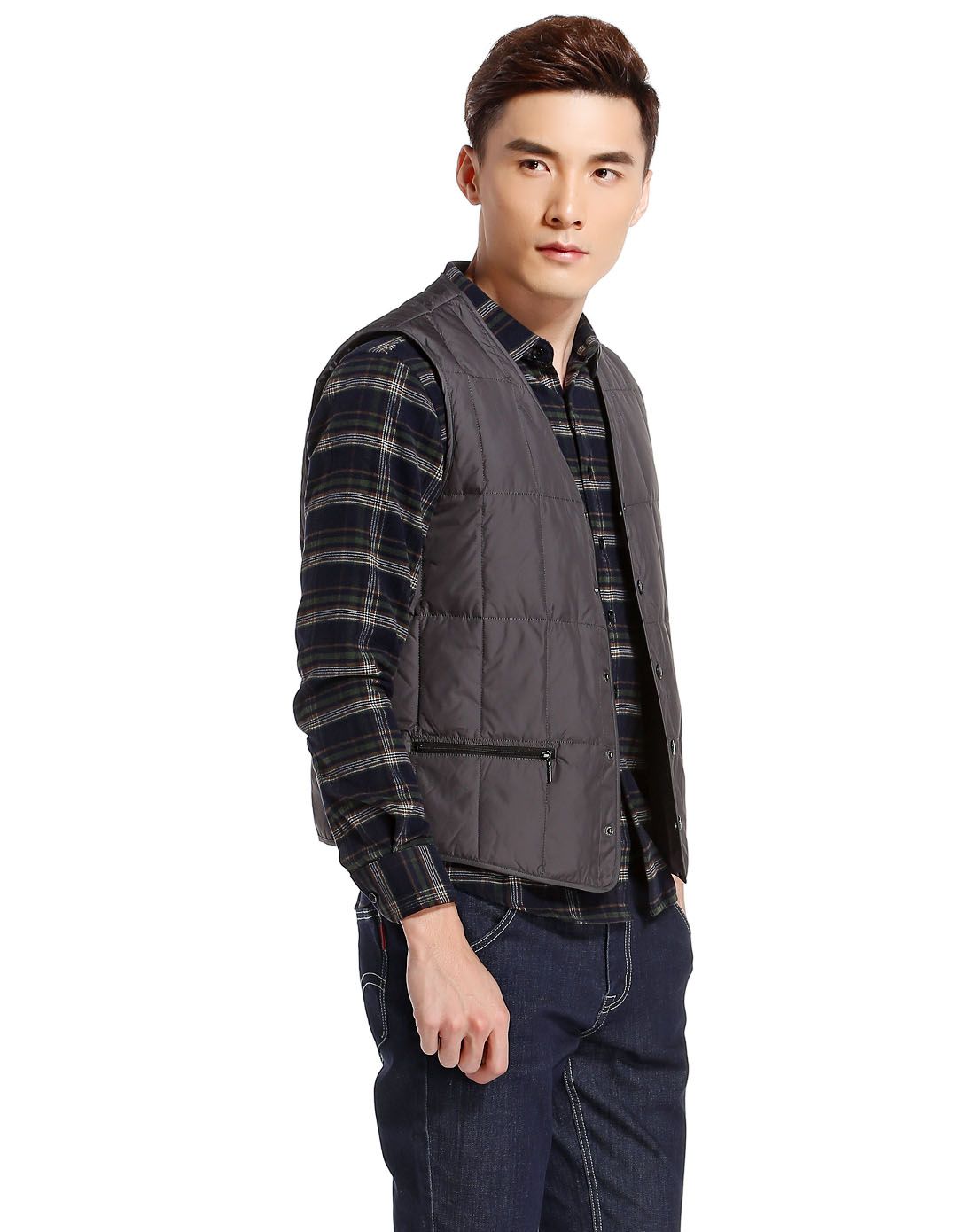 波司登男款深灰色简约休闲羽绒背心