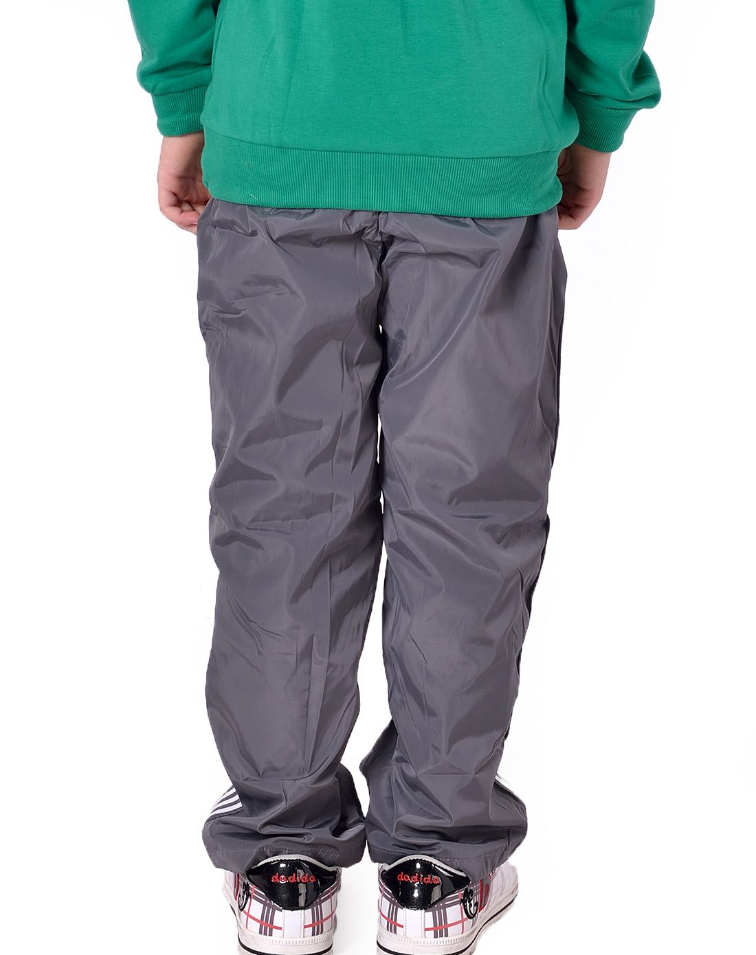 男中童深灰闪光尼龙布双层裤子