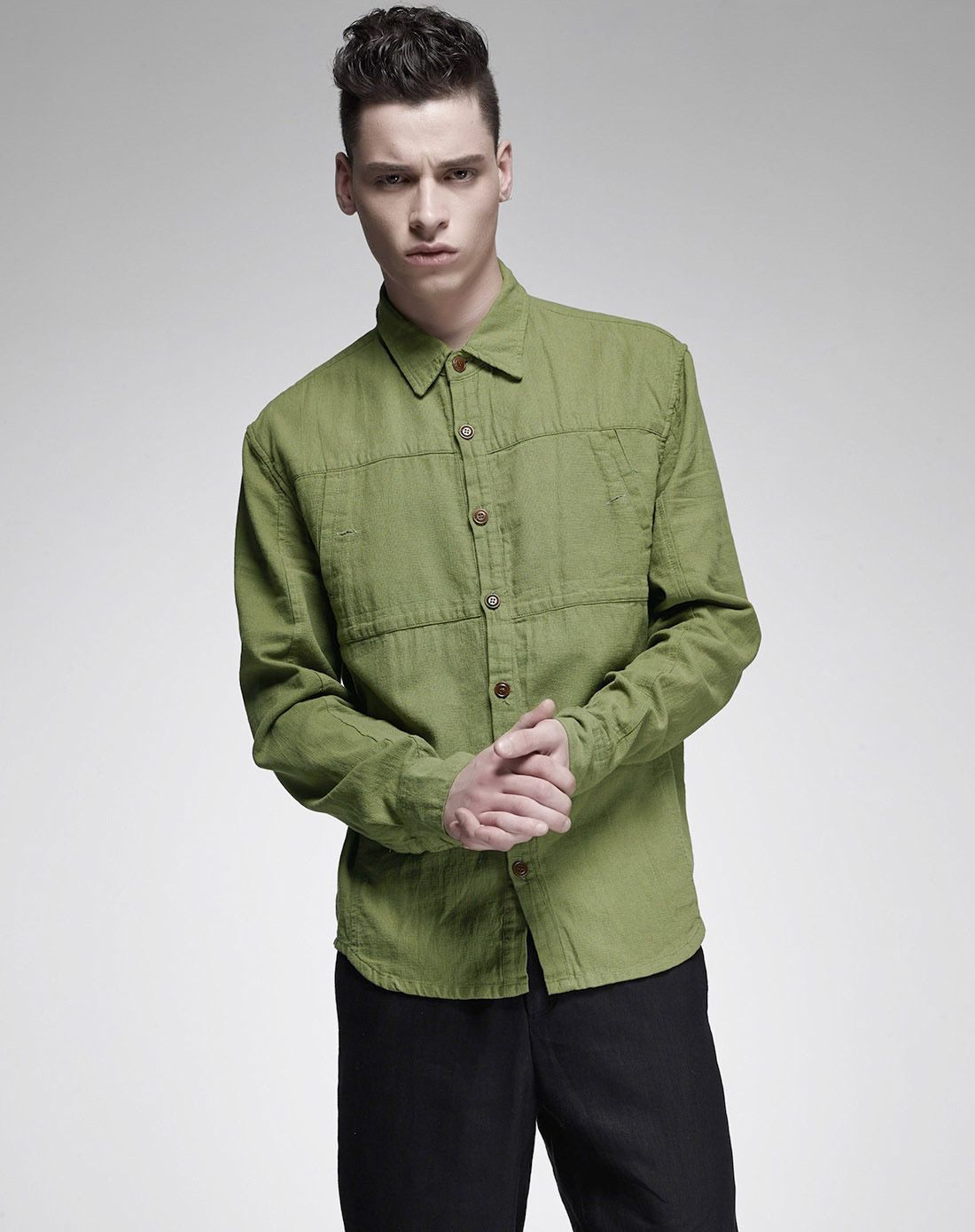 军绿色 清凉亮绿褶皱衬衫