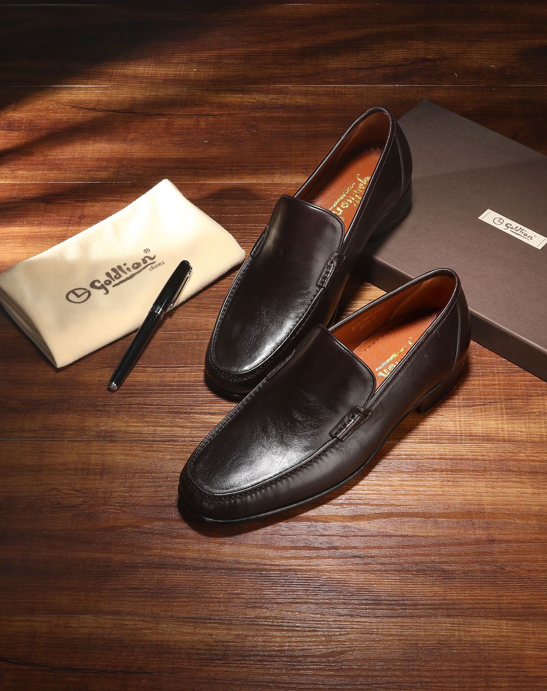 金利来goldlion 深棕色小牛皮/袋鼠皮经典简约商务皮鞋