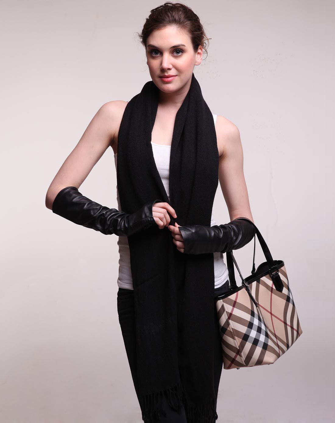 女款黑色简约时尚百搭围巾披肩