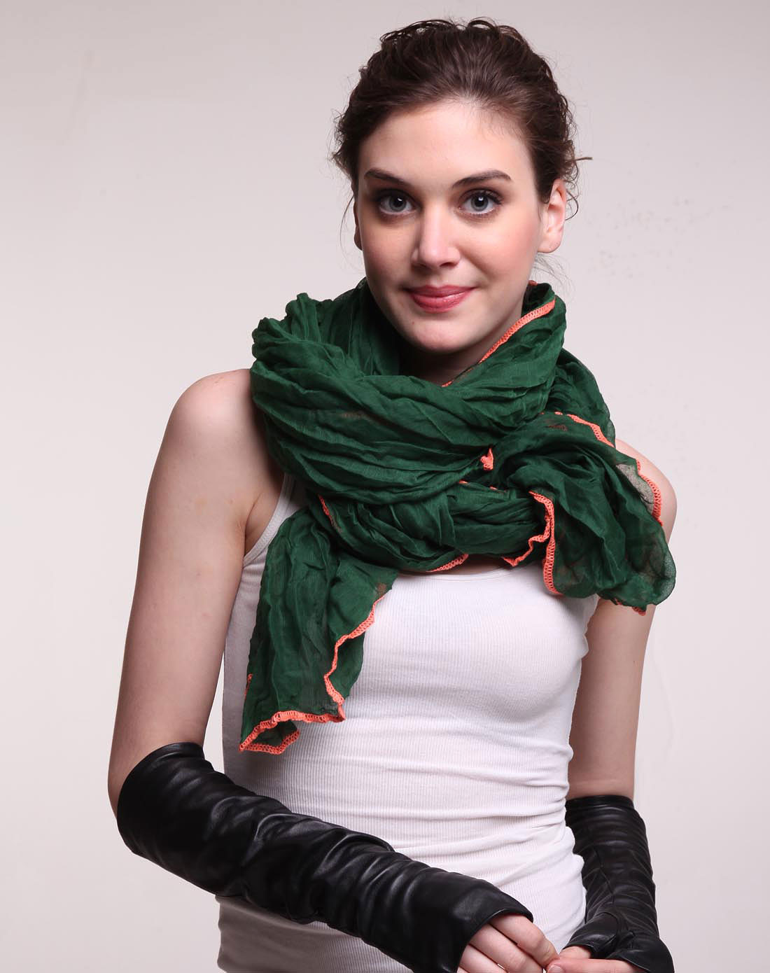 女款绿色经典休闲围巾