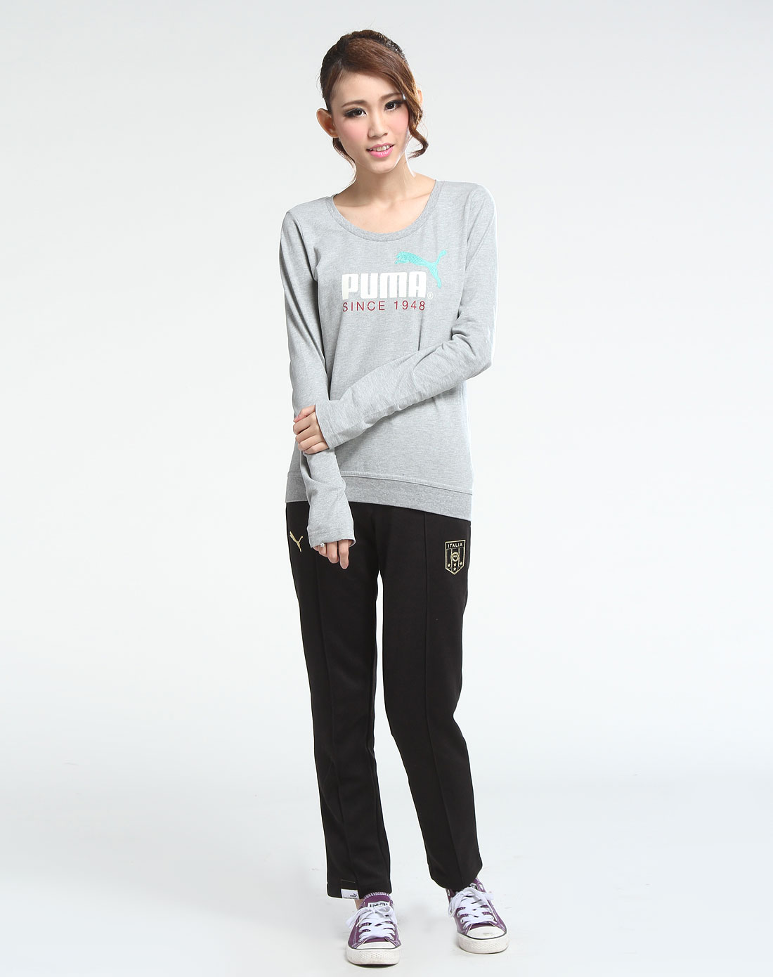 女款麻灰色绣logo长袖t恤
