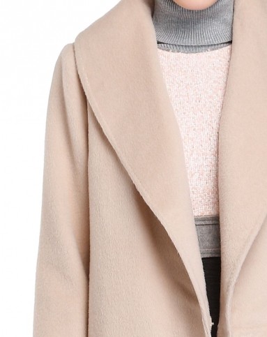 米杏色潮流大气长袖长款大衣