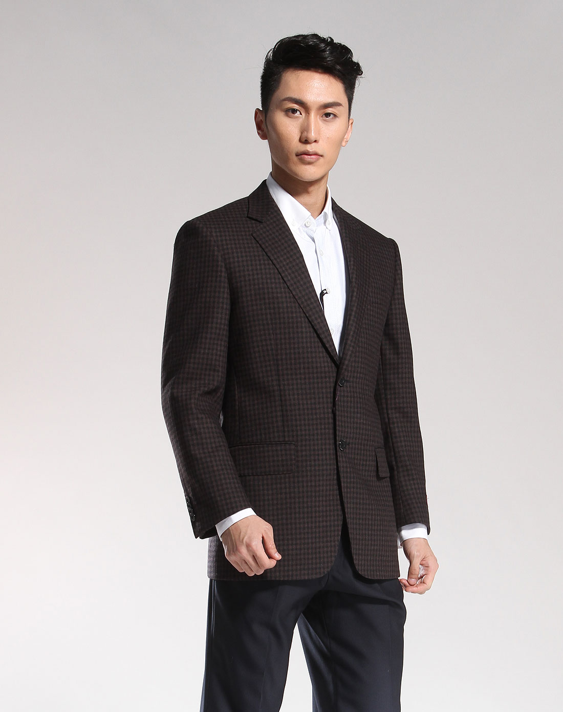 棕黑色格纹简约长袖西装上衣