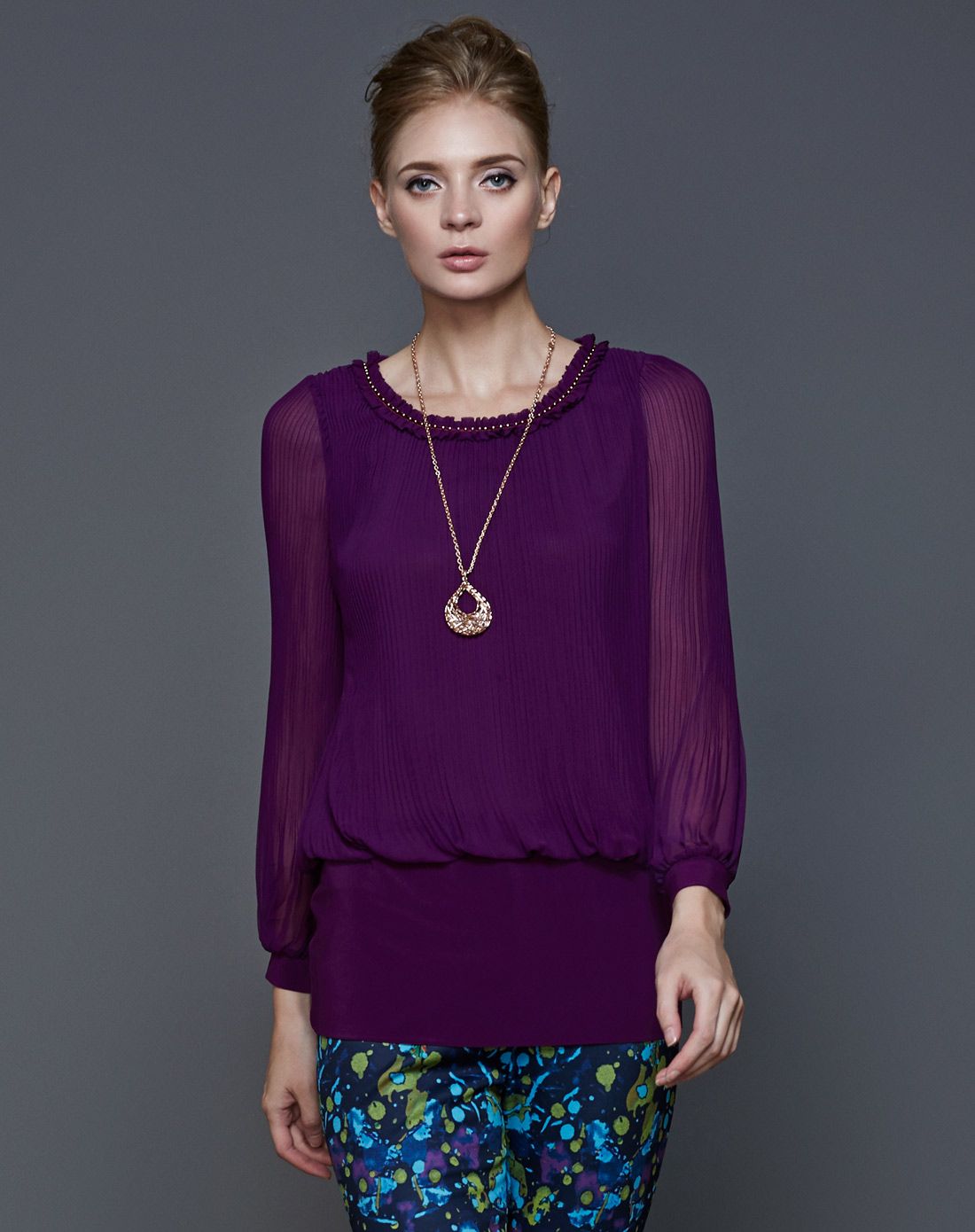 深紫色成熟经典长袖上衣