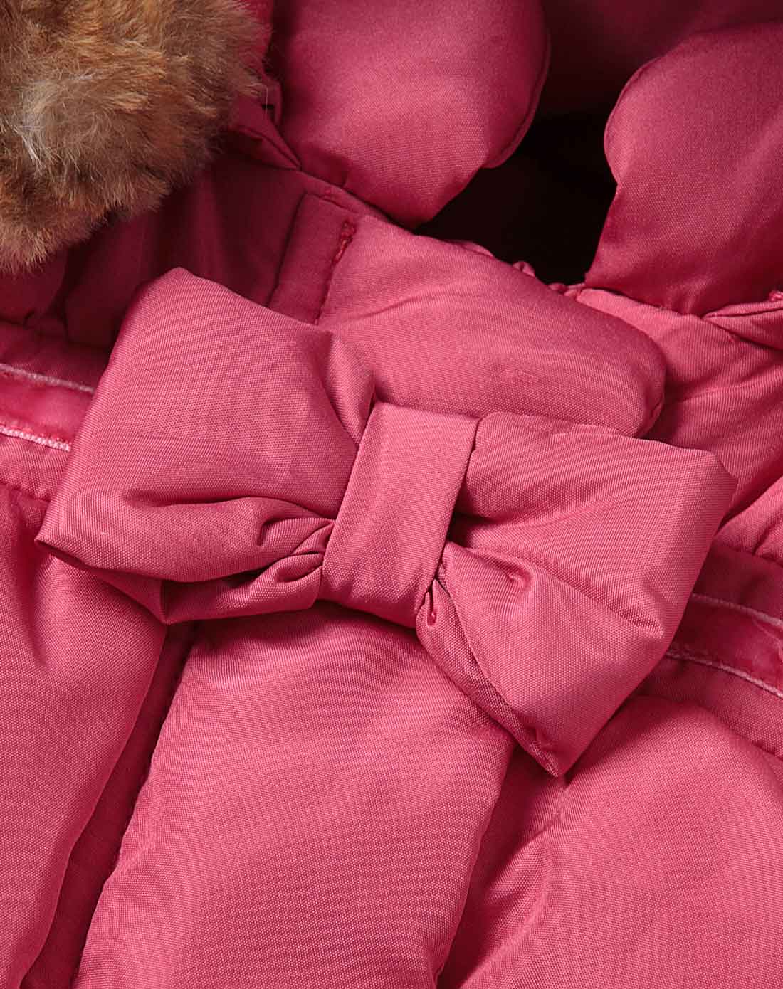 女宝宝深粉连体衣