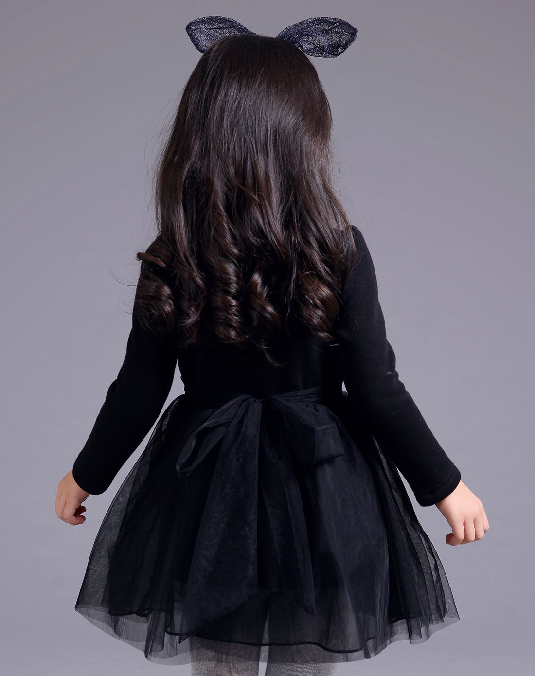 女童黑色连衣裙