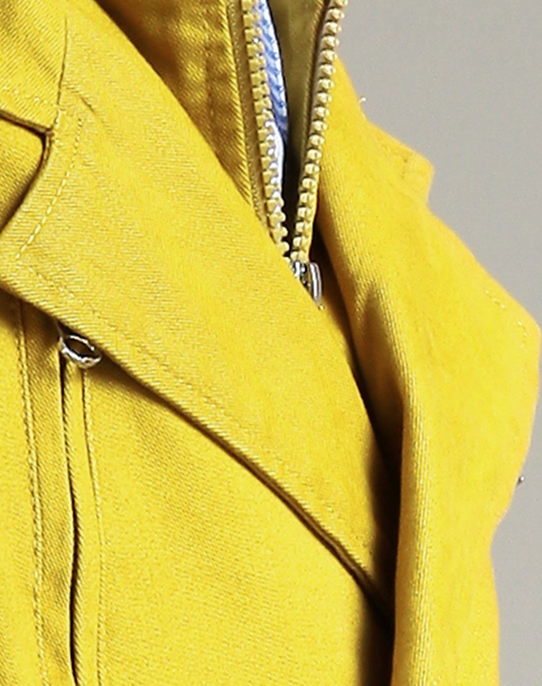 男童芥末色风衣