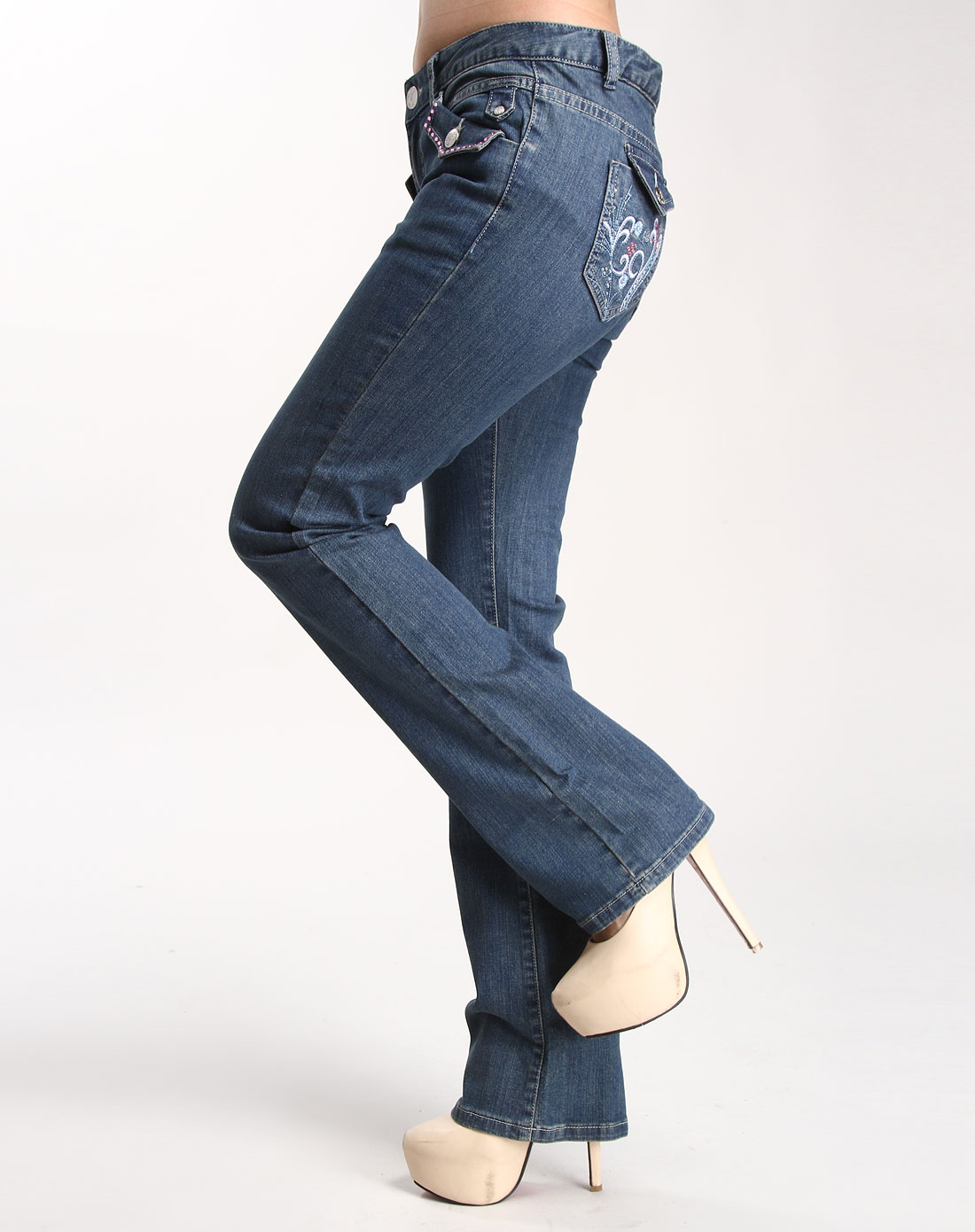 卡莎布兰卡casablank女装专场-牛仔蓝色后袋绣花中腰牛仔长裤