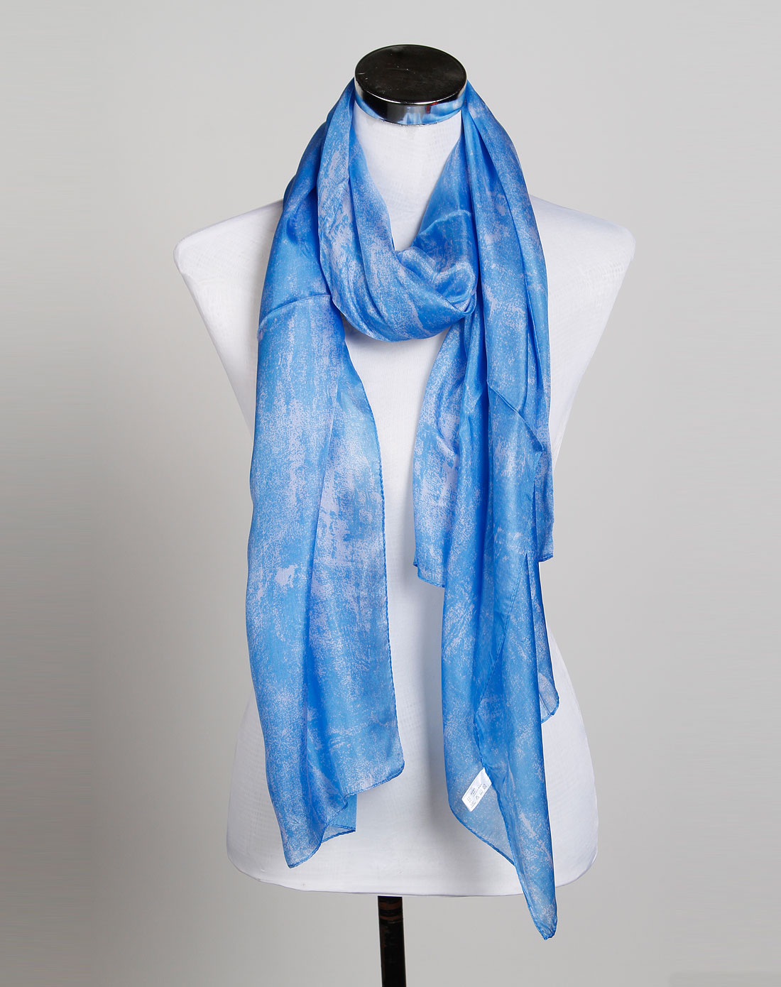 蓝银色时尚不规则印花真丝围巾