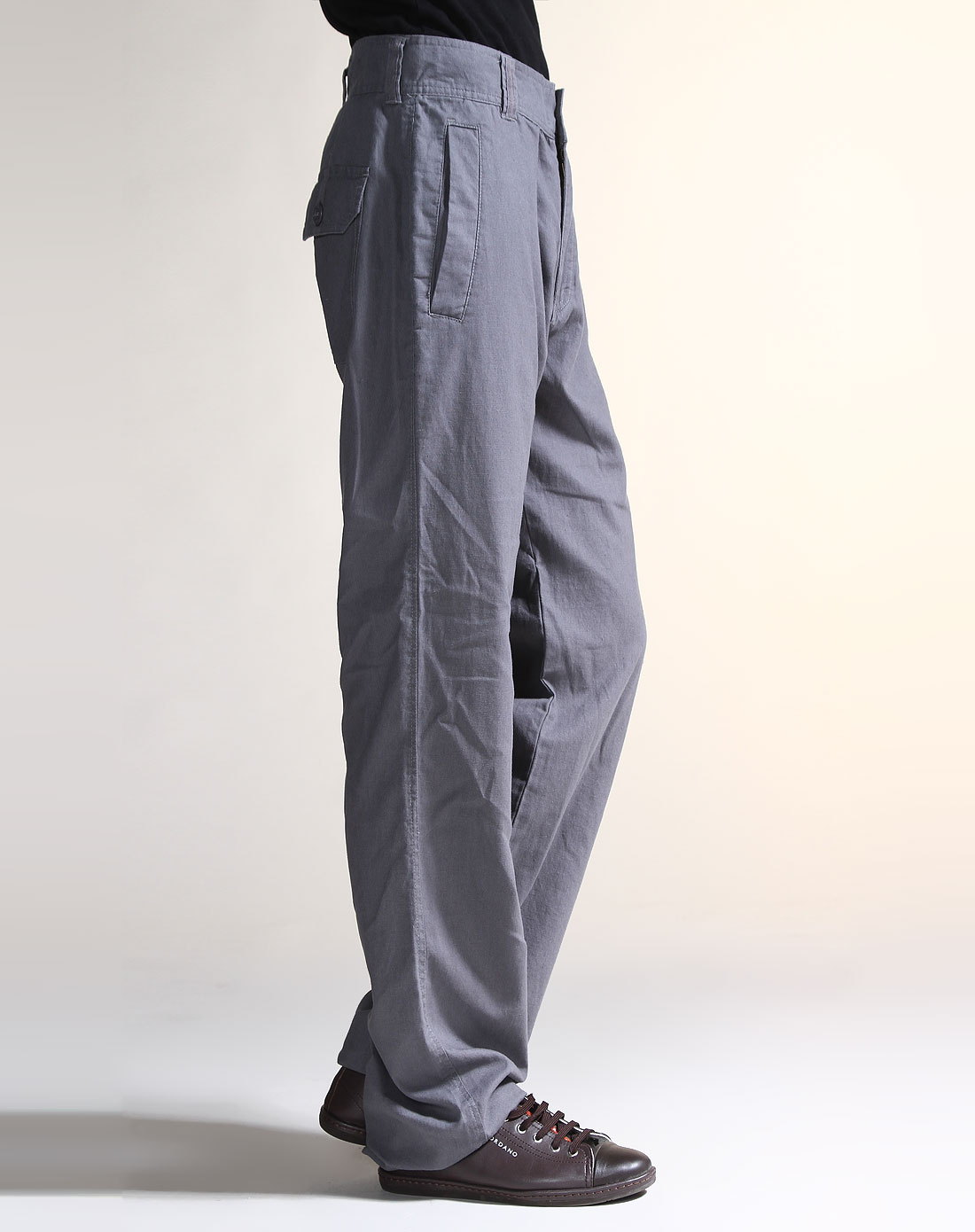 灰色直插袋直筒休闲长裤