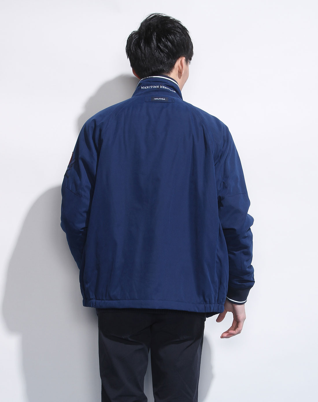 蓝色休闲立领长袖夹克