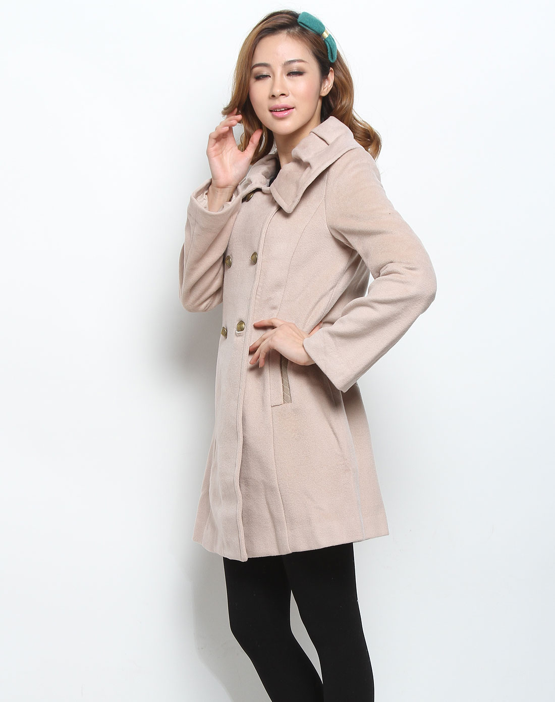 深杏色时尚简约大翻领长袖大衣