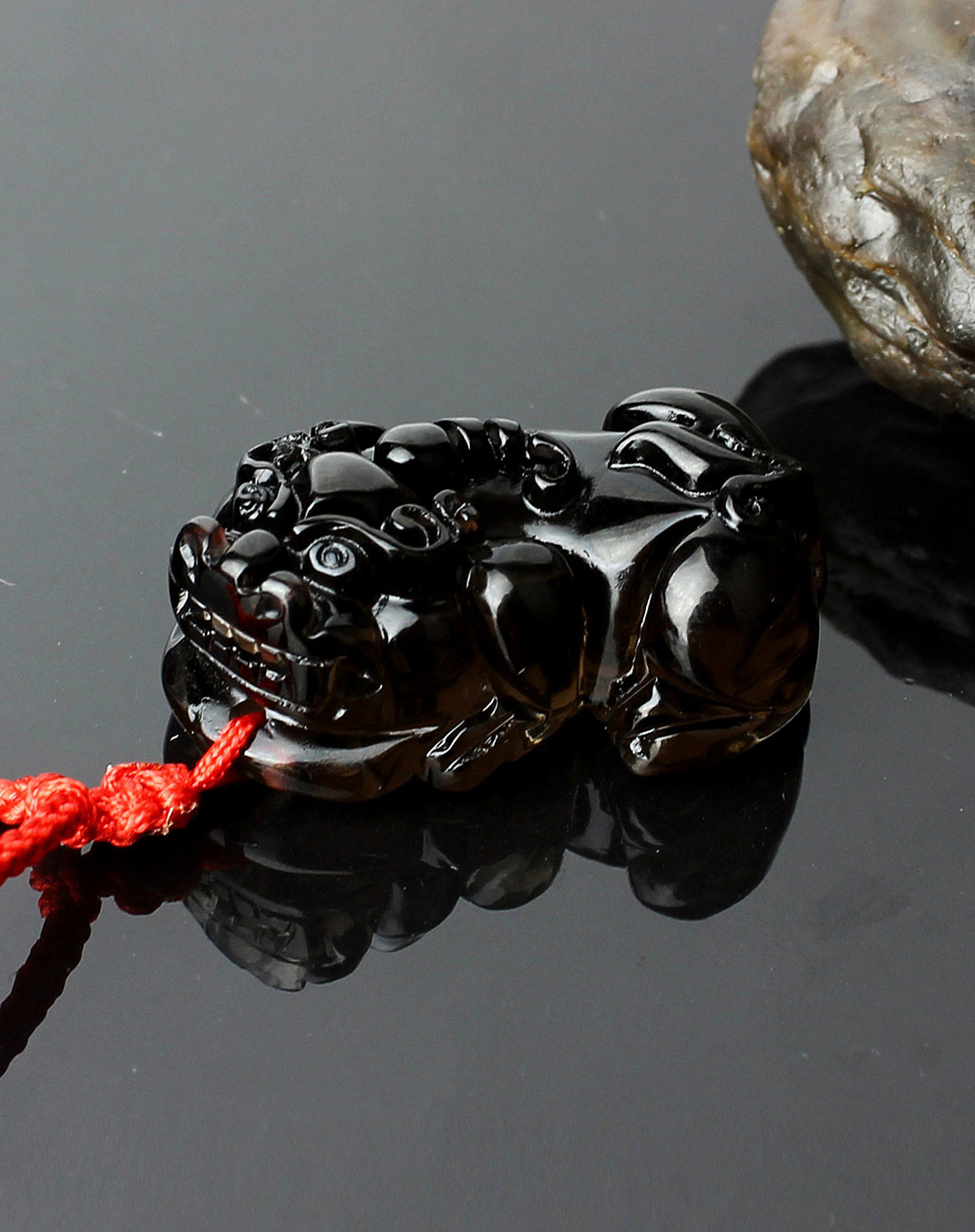 3a级天然极品冰种黑曜石貔貅吊坠