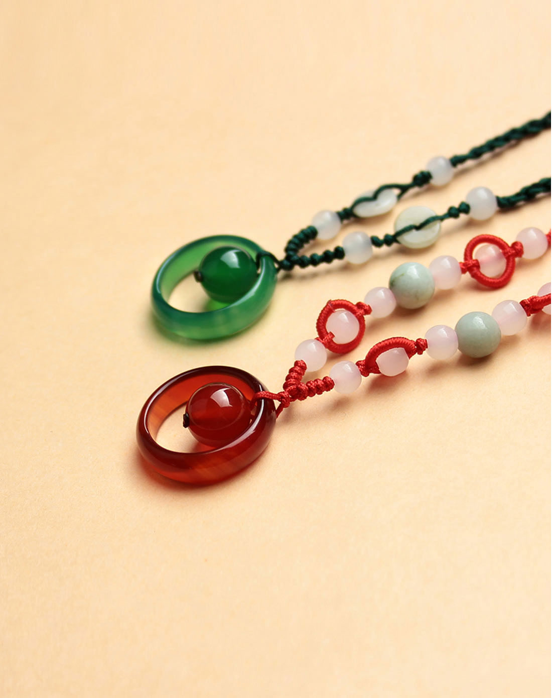 天然红绿玛瑙单珠指环吊坠