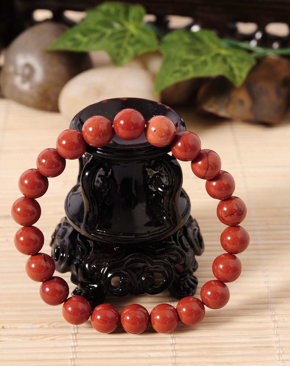 女款朱砂红石时尚手链