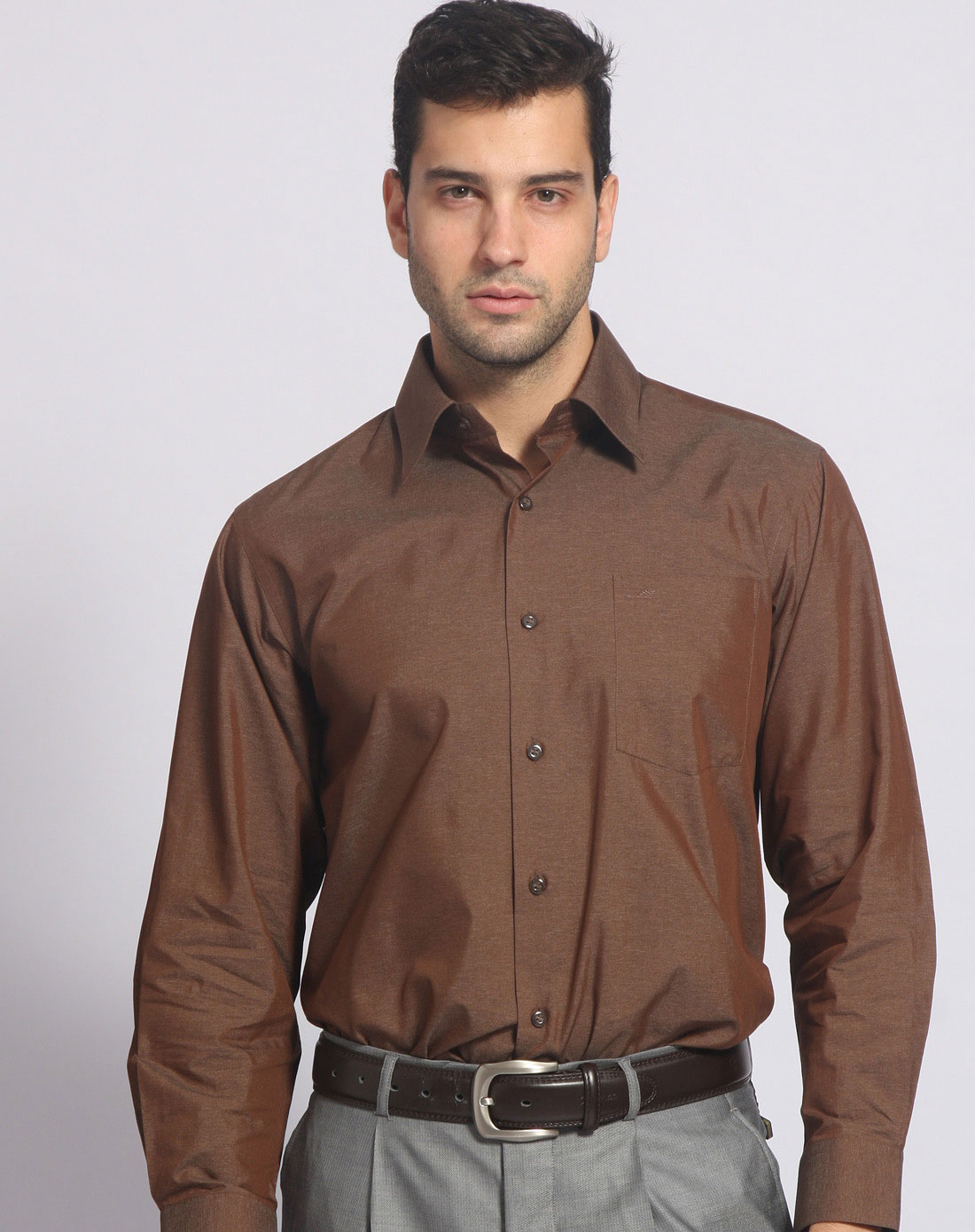 金褐色贵族风纯色男装衬衣