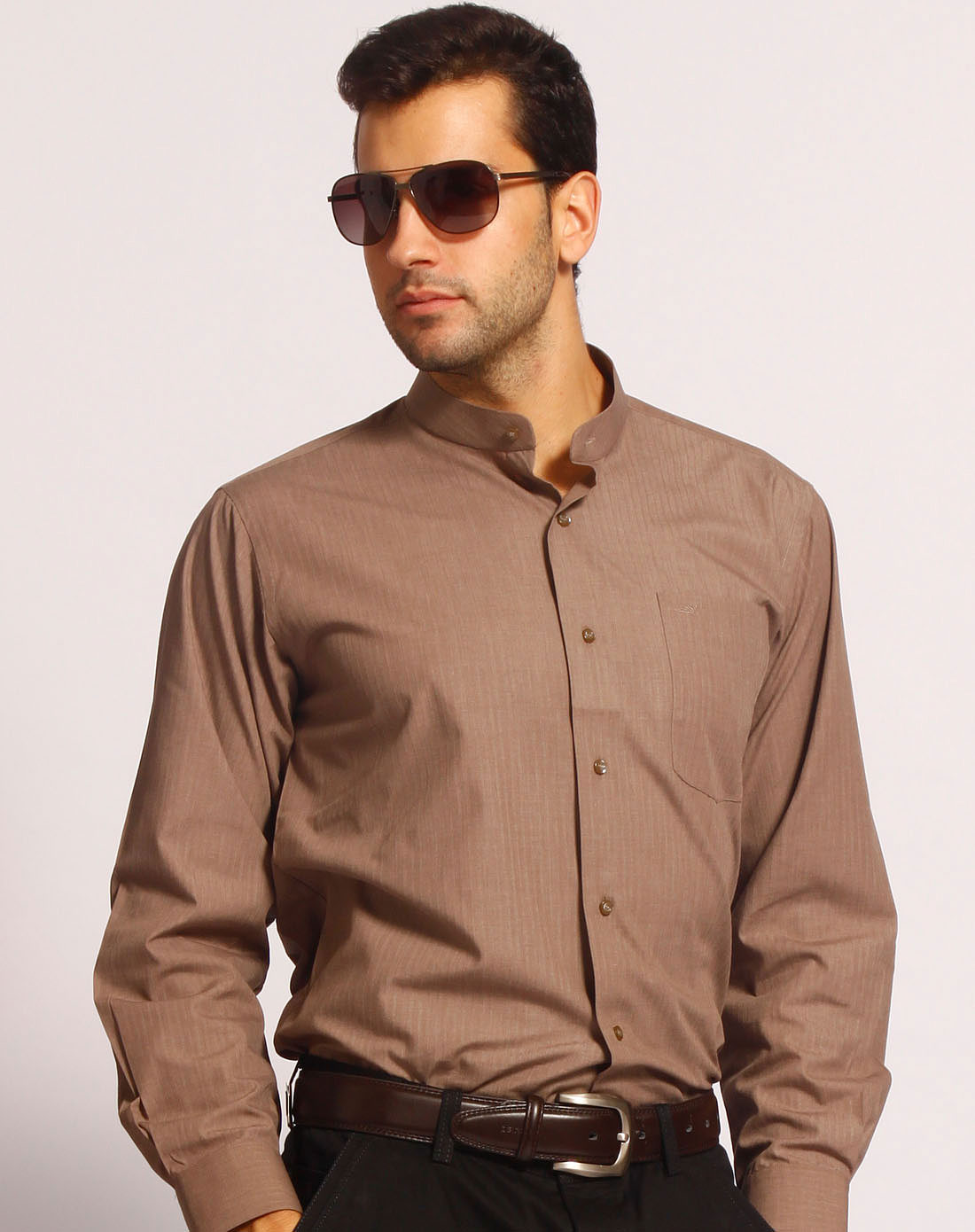 > 男中华立领摩卡色衬衣