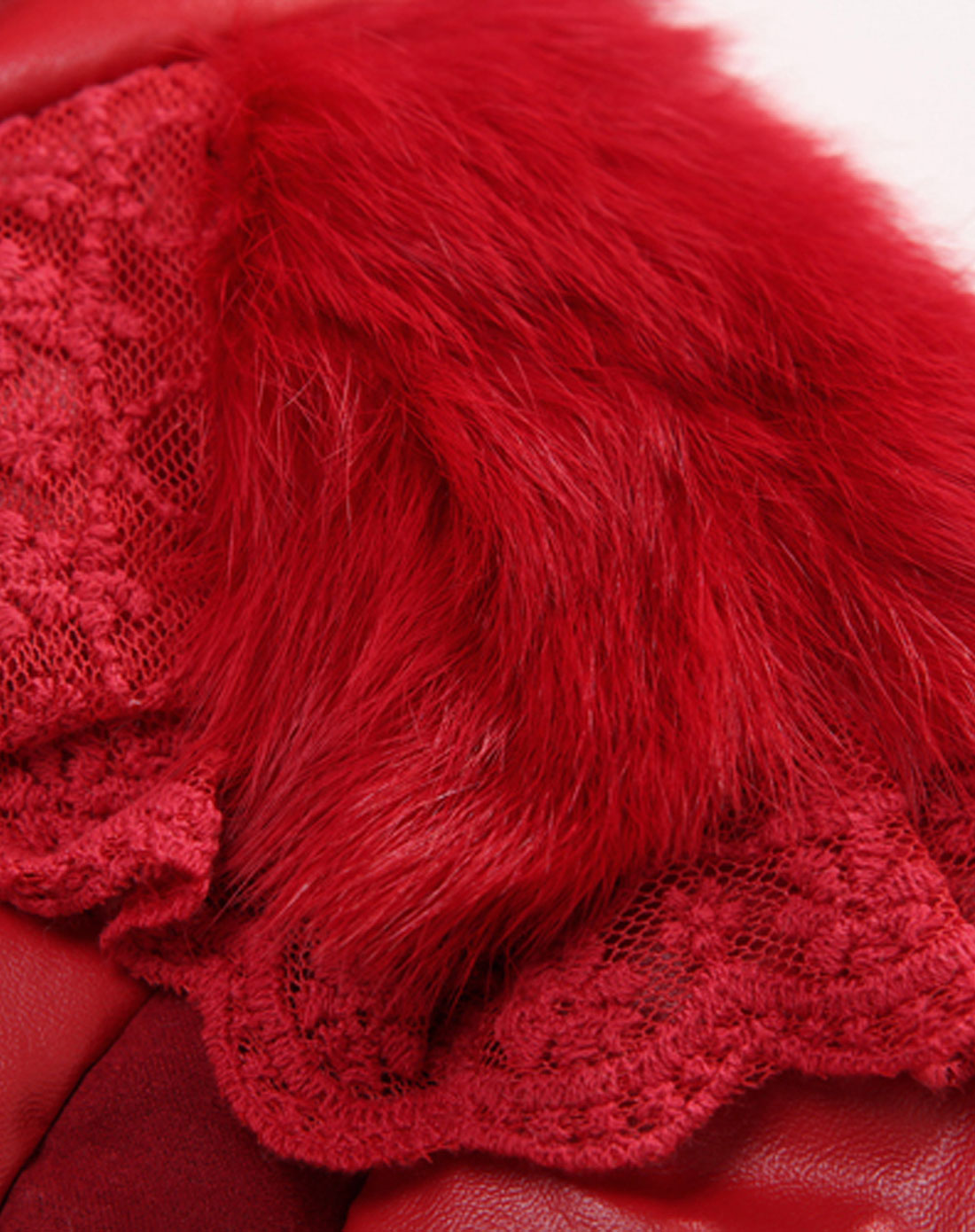 女童大红色垫肩狐狸毛拼接连帽棉服