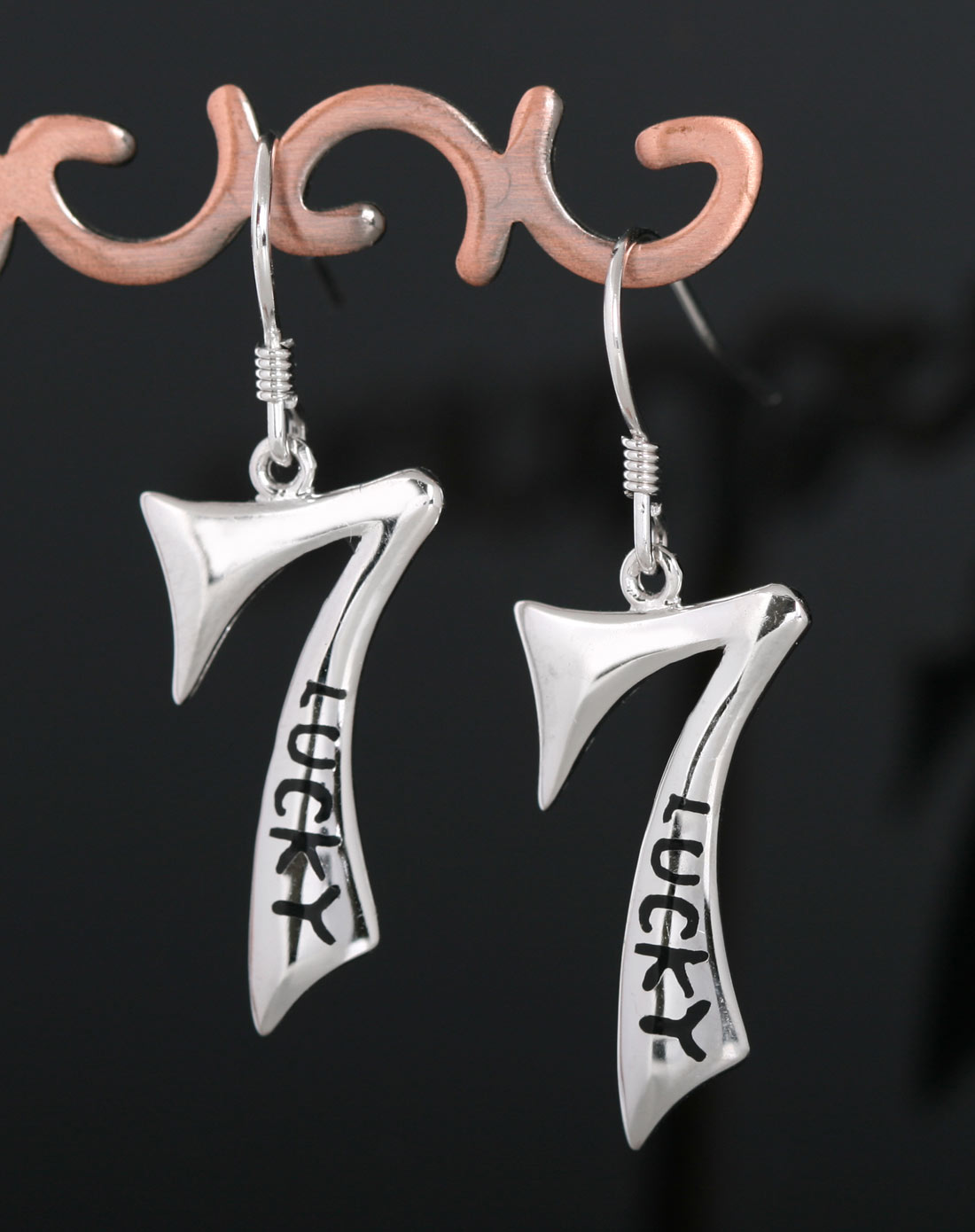 925银韩剧系列lucky幸运七耳坠