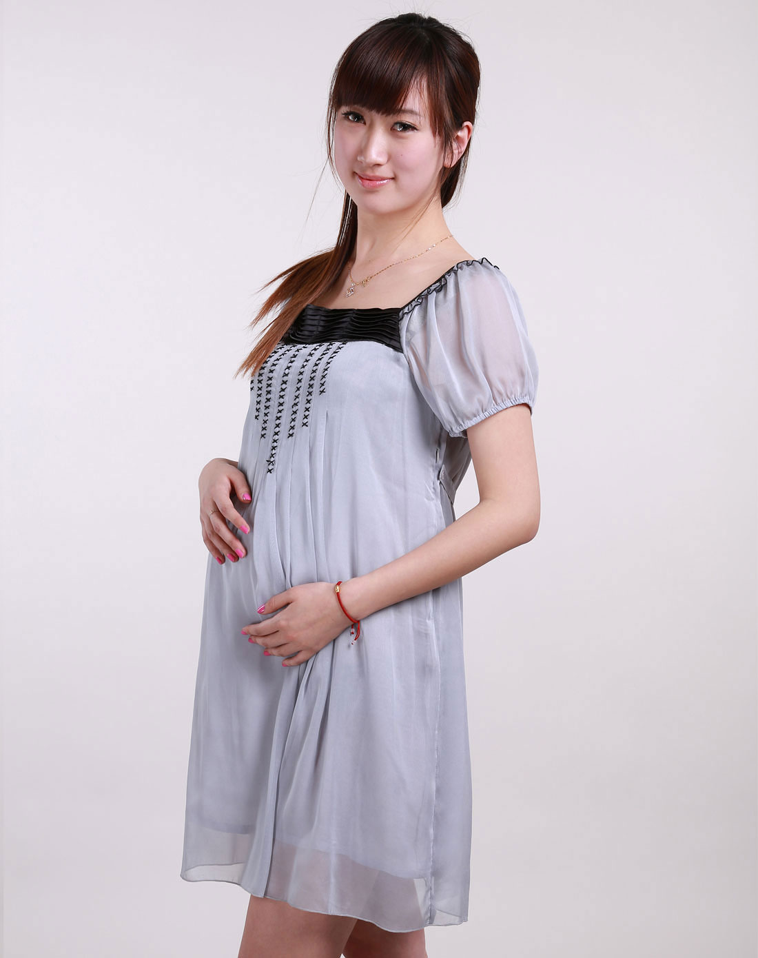 奇妮孕妇装 灰色时尚方领短袖连衣裙