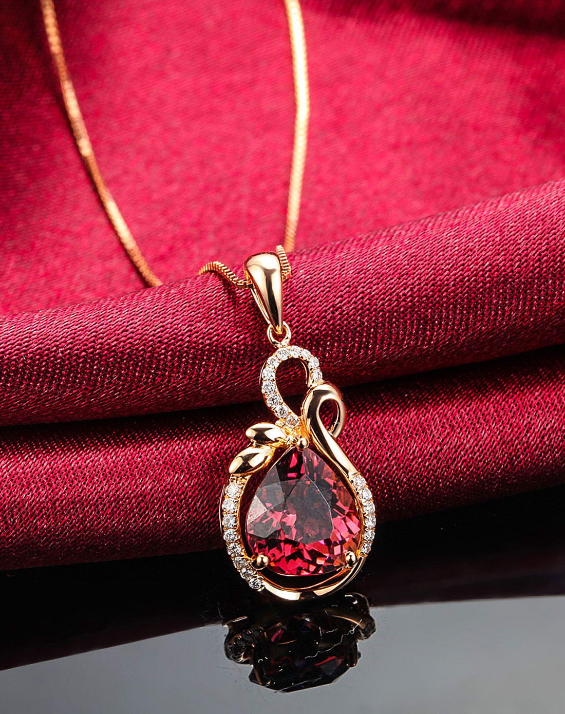 玫瑰18k金碧玺吊坠