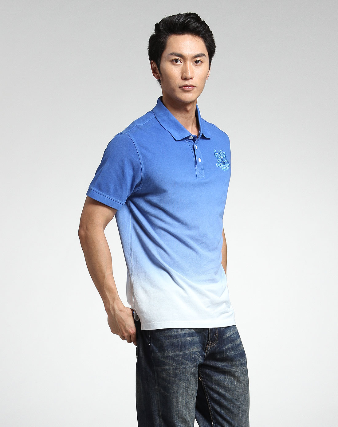 男款彩蓝色渐变polo领短袖t恤衫